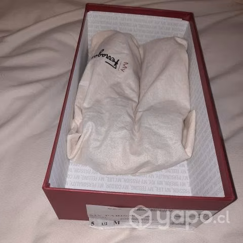 Zapatos ferragamo talla 35 - Imagen 3