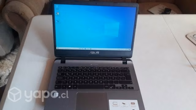 ASUS VIVOBOOK i3 SSD 240