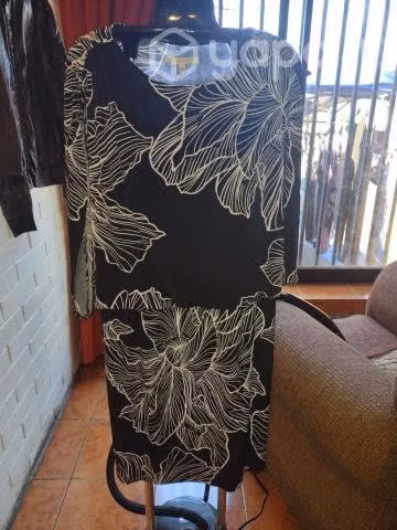 Vestidos y poleras extralinda