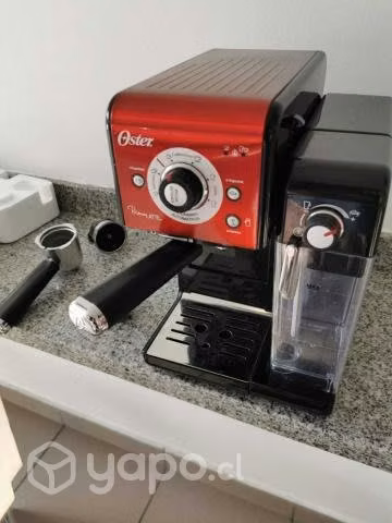Cafetera automática Oster modelo PrimaLatte