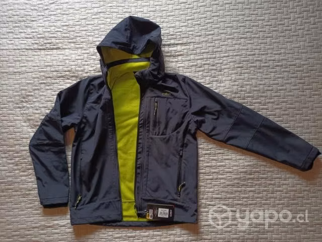 Chaqueta soft shell repelente termica