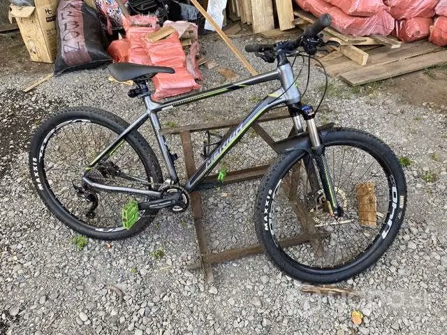 Bicicleta de montaña aro 27.5 talla L merida big 7