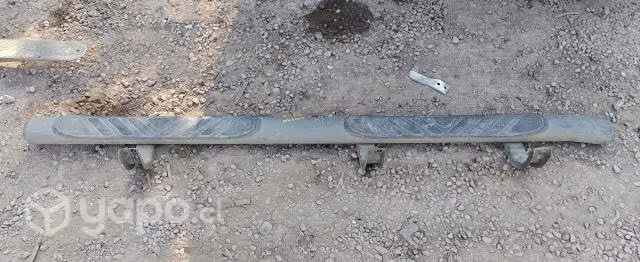 Pisadera Izquierda (NNX003) Nissan Navara LE 2014