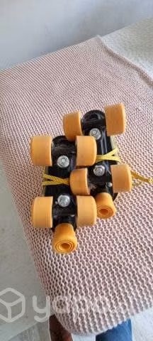 Patines de niños AZEMAD en muy buen estado