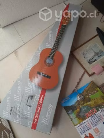 Guitarra Mercury negra casi sin uso