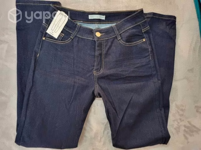 Jeans nuevos con etiqueta