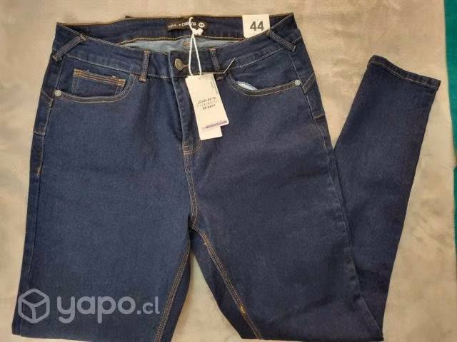 Jeans nuevos con etiqueta