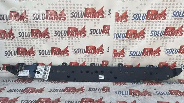 JMC Vigus Defensa trasera