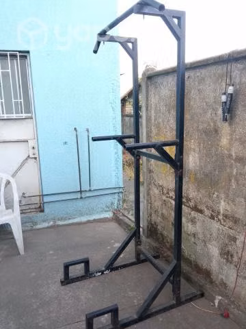 Estructura para dominadas y fondo triceps