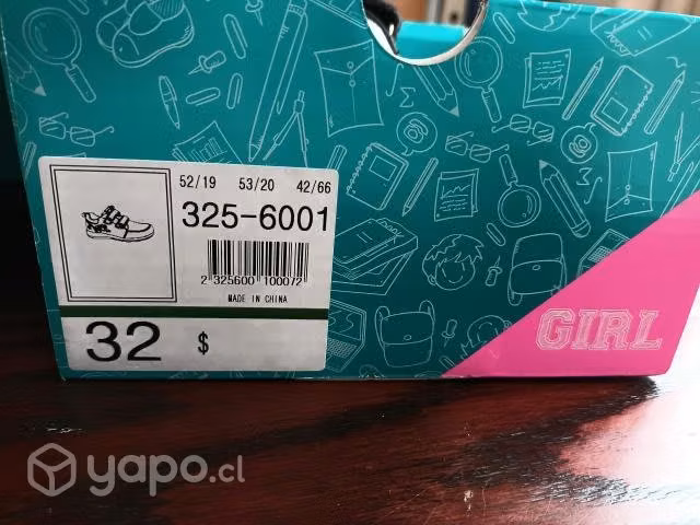 Zapatos nuevos talla 32 - Imagen 3