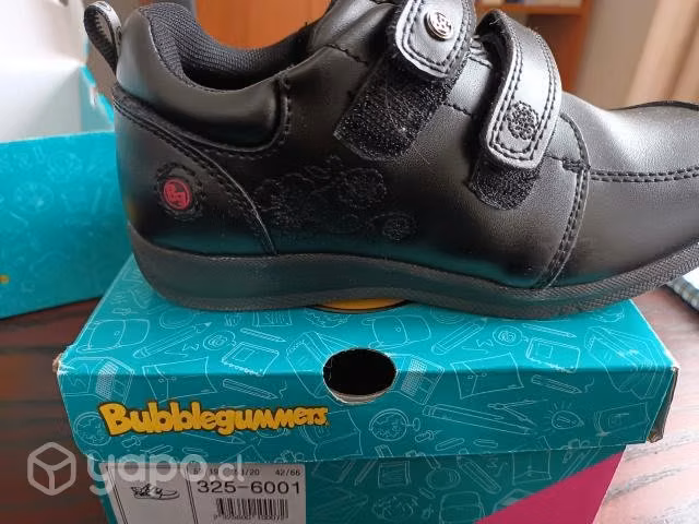 Zapatos nuevos talla 32