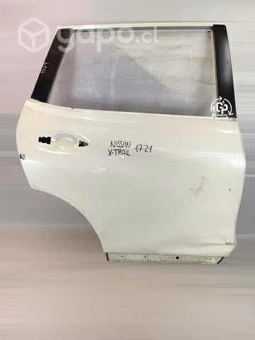Puerta trasera rh Nissan xtrail 2017-2021