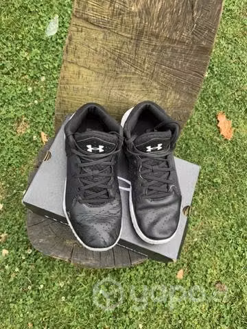 Under armour jet 21 talla 42