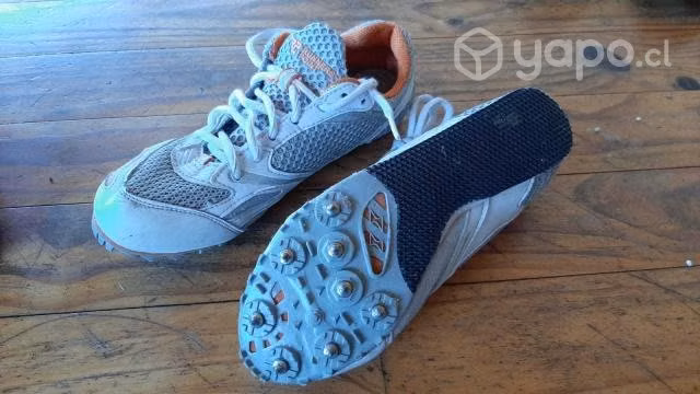Zapatillas con clavos para atletismo 39