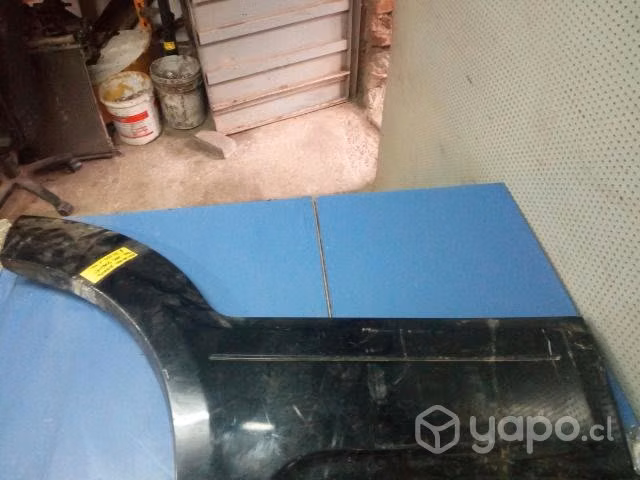 Moldura puerta trasera derecha Kia Sorento 2.5 die