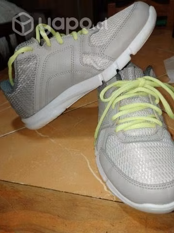 Zapatillas Reebok original talla 36 - Imagen 2