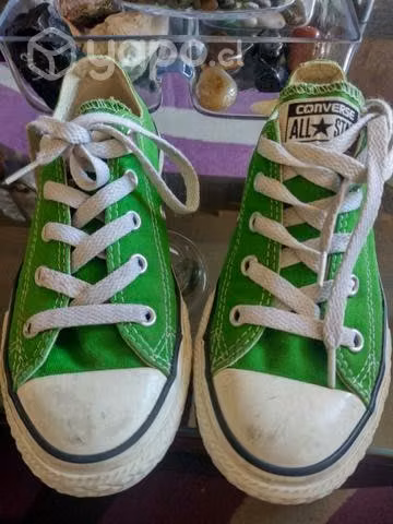 Zapatillas Converse Verdes poco uso - Imagen 2