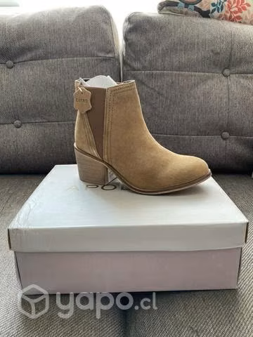 Zapatos de cuero apology