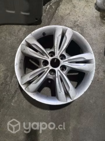 Llanta con neumáticos kia sportage