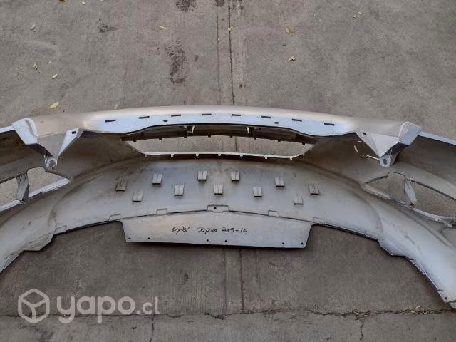 Parachoque del Opel Zafira 2008-2012