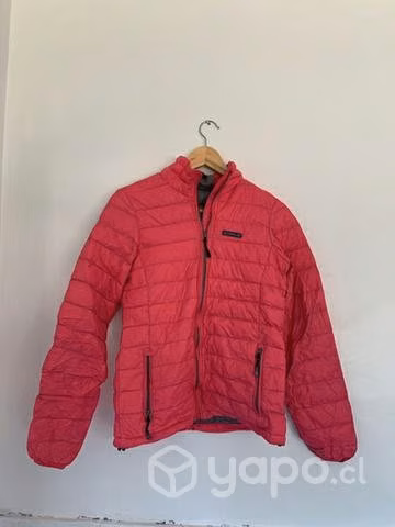 Hermosa parka original Marca CATERPILLAR
