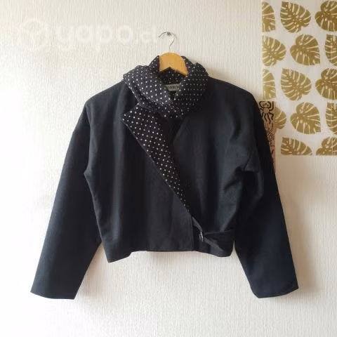 Chaqueta negra crop talla M-L