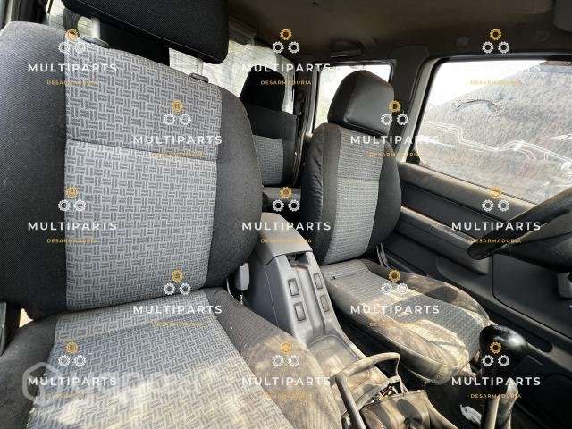 Asientos nissan terrano - Imagen 2