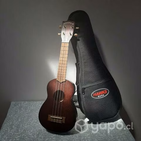 Ukelele Makala y estuche