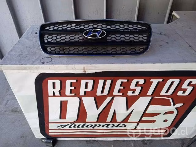 Mascara USADO Delantero Hyundai tucson negro 200