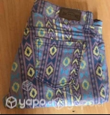 Pantalón Jeans Pitillo estampado Talla 40 - Imagen 2