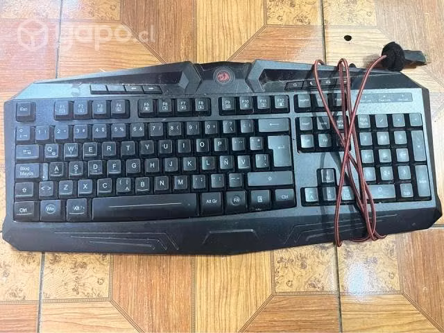 Teclado red dragon ( luz roja) con detalle