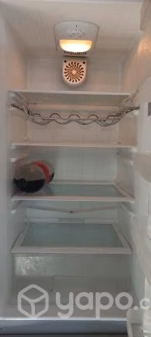 Refrigerador Mademsa Altus 750