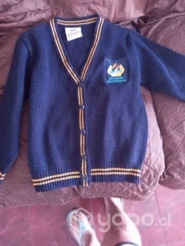 Ropa colegio adventista