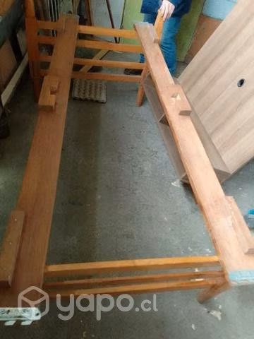 Variedad muebles y carrito ambulante