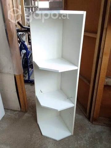 Variedad muebles y carrito ambulante