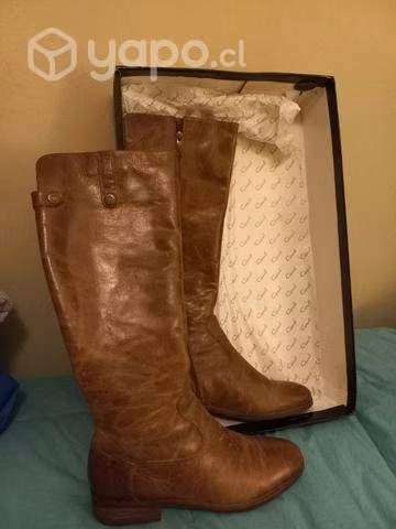 Botas cafés