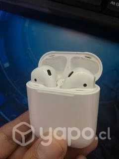 AirPods Segunda generación con estuche inalámbrico