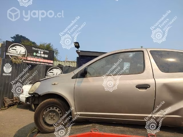 Puerta izquierda Yaris SPORT 2005