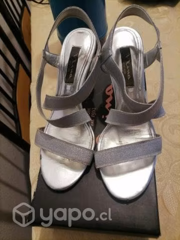 Zapatos de mujer.