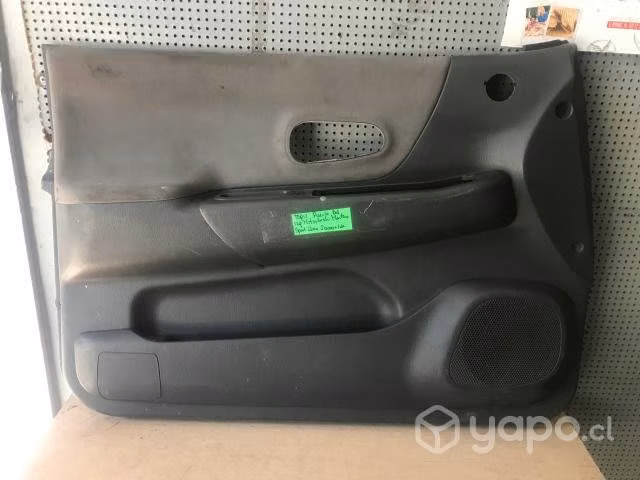 Tapiz puerta delantera izquierda Mitsubishi Monte