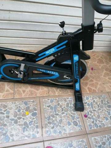 Bicicleta de ejercicio - Imagen 4
