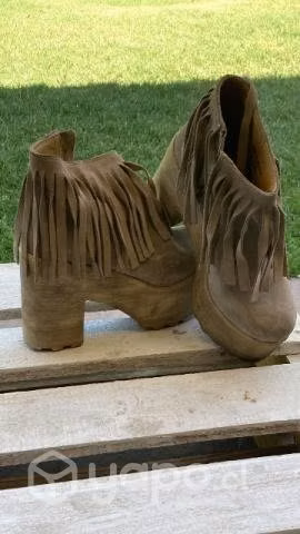 Jeans y botines plataforma