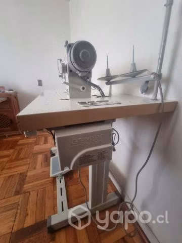 Maquina de coser GEMSY