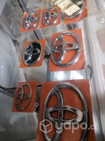 Emblemas cromados toyota