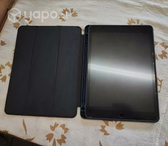 IPad 8va Generación con Funda y Lamina