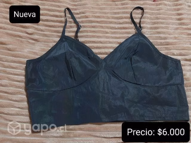 Ropa usada como nueva y nueva