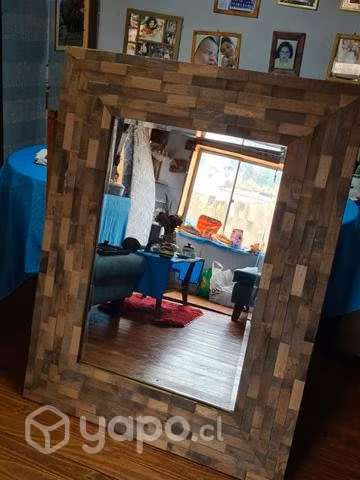 Espejo de pared con madera