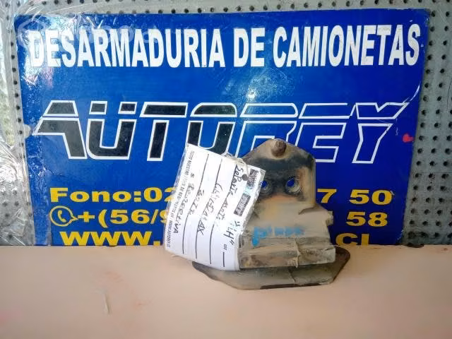 Soporte motor RH CHV Dmax 2012