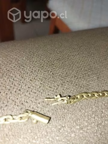 Cadena gruesa 18 k pesa 30 gramos