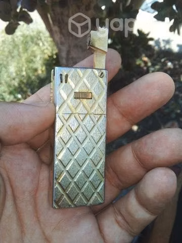 Elegante encendedor dorado - Imagen 4